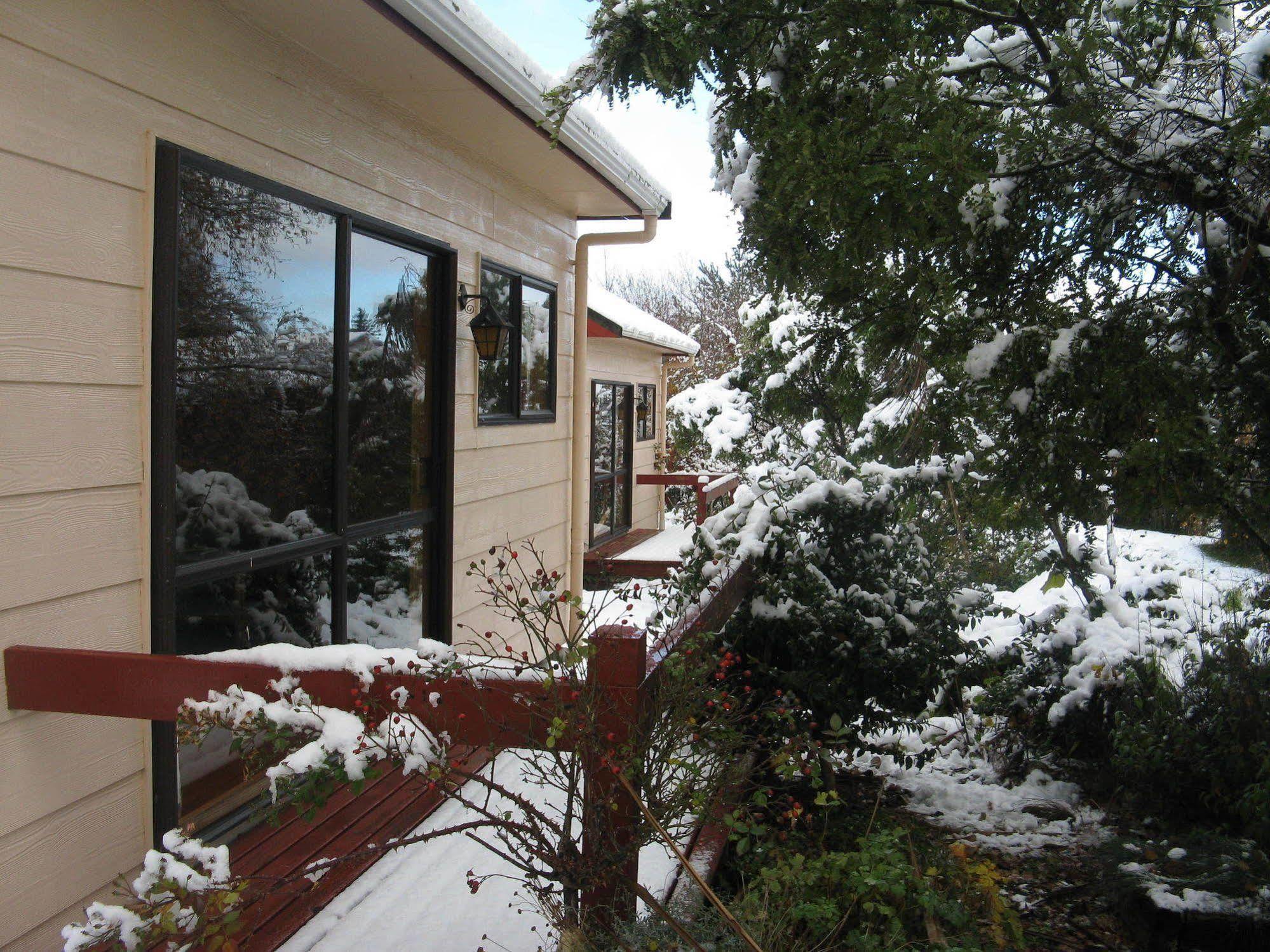 Ossies Motels And Chalets Ohakune Exterior foto